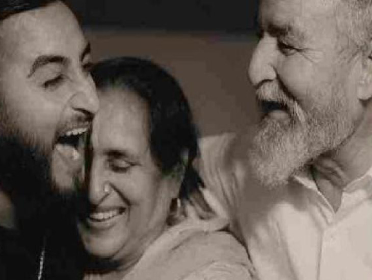 Khan Sahab Mother passes