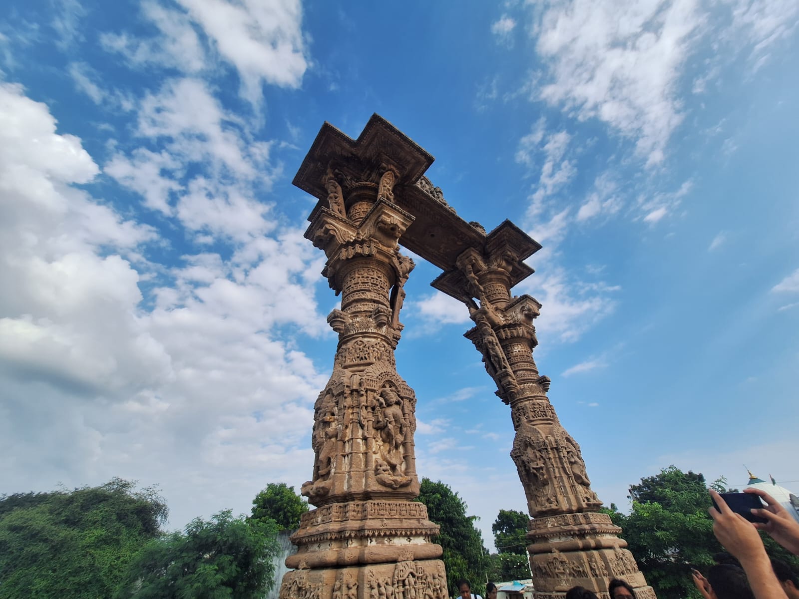 वडनगर में स्थित कीर्ति तोरण शहर के सैकडों साल पुराने इतिहास का गवाह है।