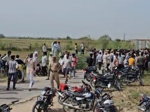 पुलिस ने ग्रामीणों को आश्वस्त किया कि आरोपियों पर सख्त कार्रवाई होगी। इसके बाद वे माने और धरना उठाया।
