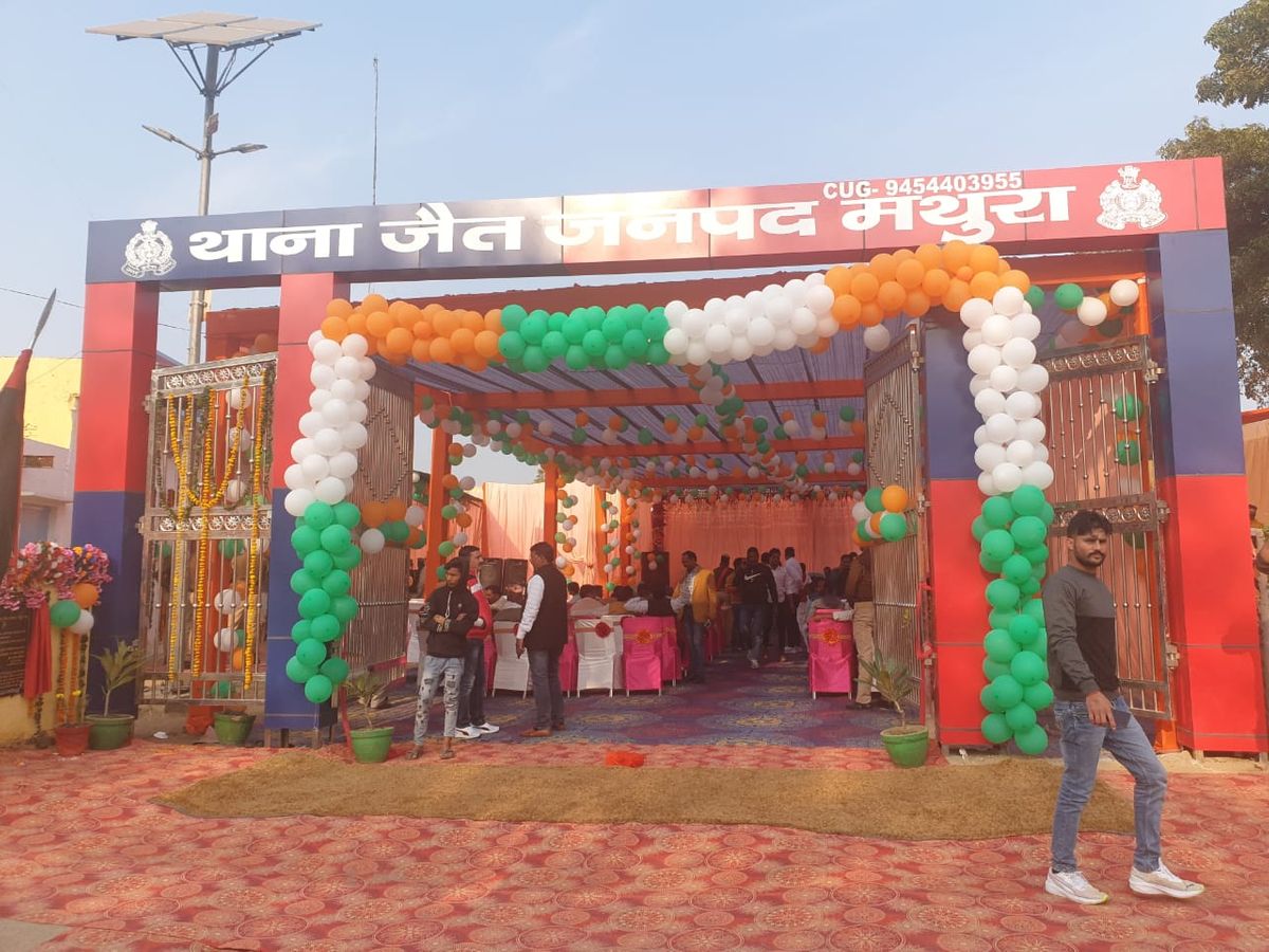 महिला पुलिस कर्मियों की लुटेरे से मुठभेड़:  मथुरा में मिशन शक्ति टीम की गोली लगने से बदमाश घायल, तमंचा कारतूस किए बरामद – Mathura News