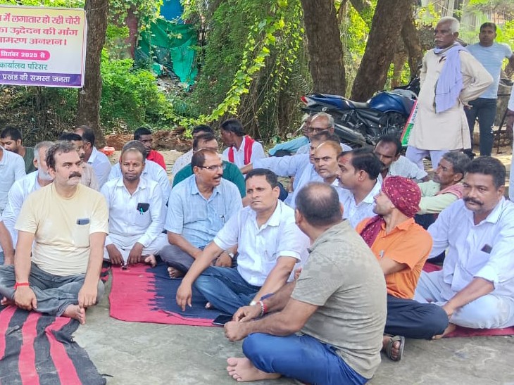 चोरी की घटनाओं के खुलासे की मांग:  गयाजी में समाजसेवी अनशन पर बैठे, प्रखंड मुख्यालय तक पैदल मार्च निकाला – Gaya News