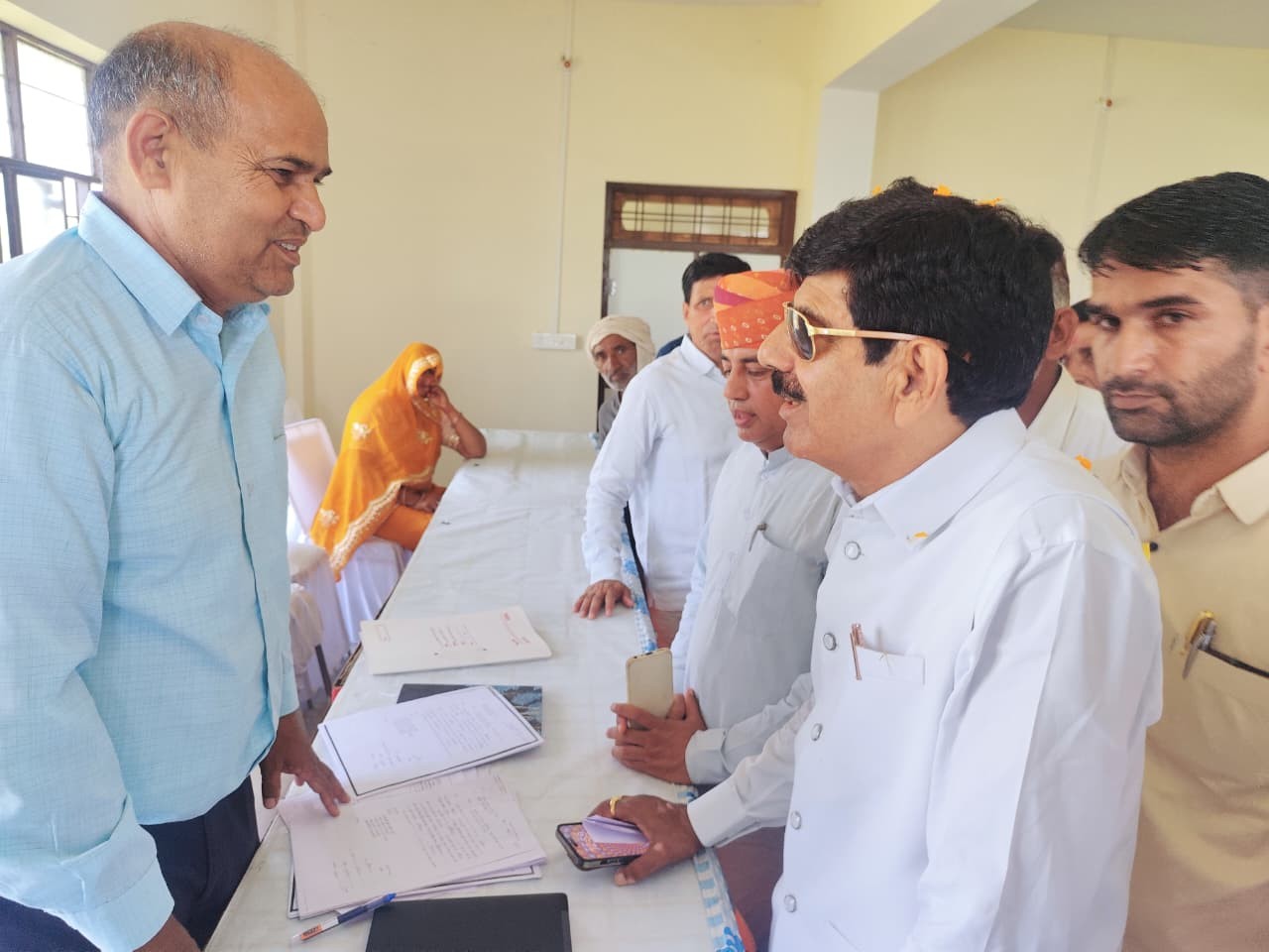 विधायक ने ग्रामीण सेवा शिविरों का किया निरीक्षण।