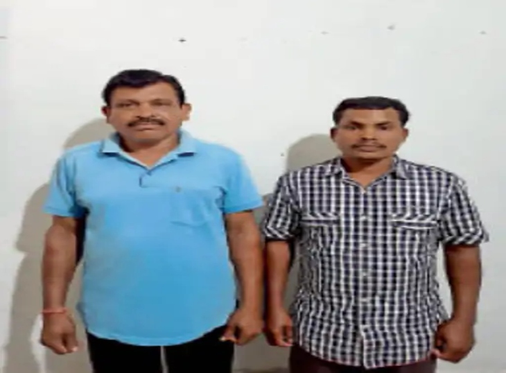 2020 में दंतेवाड़ा पुलिस ने BJP जिला उपाध्यक्ष सामान सप्लाई के आरोप में पकड़ा था। (फाइल फोटो)