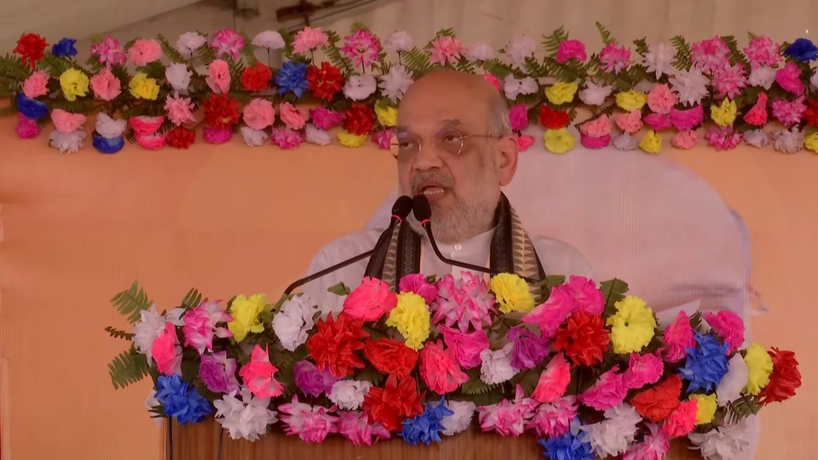 In Araria, Union Home Minister Amit Shah addressed the workers.
