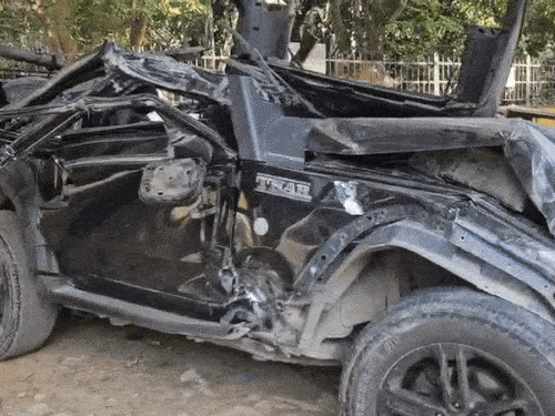 The police had to struggle to take out the dead bodies in Thar.