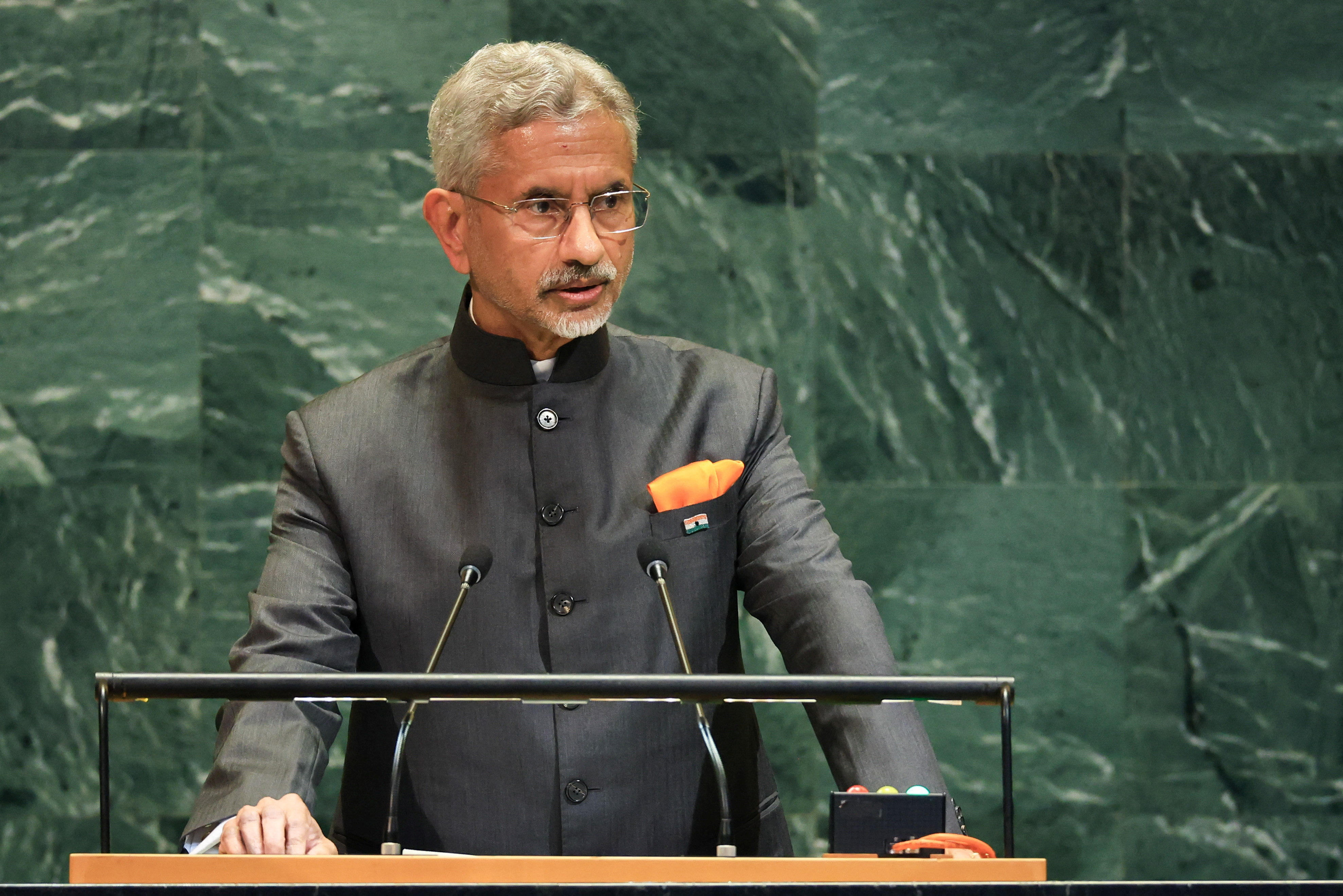 जयशंकर ने कहा कि हमें आतंकवाद का मुकाबला करने की खास जरूरत है क्योंकि यह कट्टरता, हिंसा, असहिष्णुता और डर को एक साथ जोड़ता है।