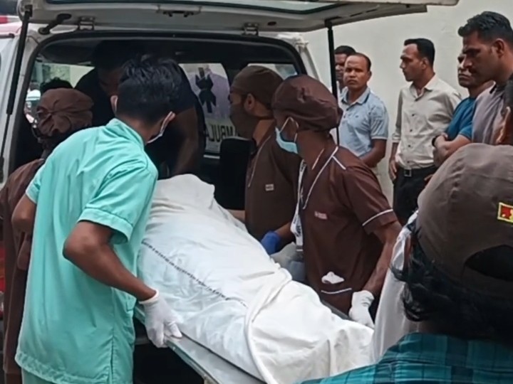 डॉक्टरों द्वारा मृत घोषित किए जाने के बाद, शव परिजनों को सौंप दिया गया।