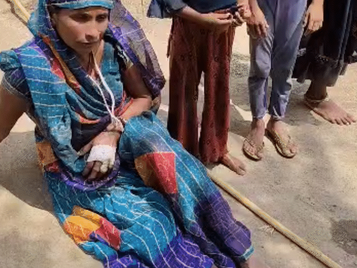 आरोपी ने सोनाबाई के हाथ पर भी वार किया था।