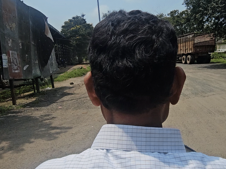 दिनेश 7 महीने के बाद अब रोजमर्रा के काम करने लगे हैं।