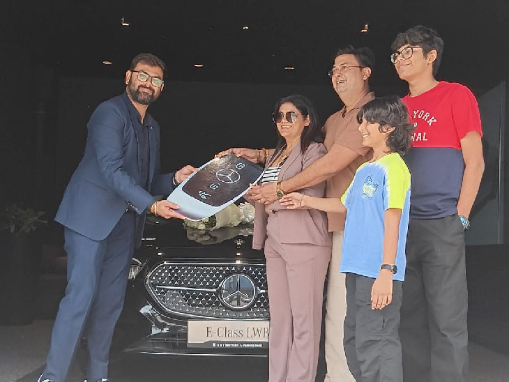 The photo of the family was also shared on social media while buying the car.