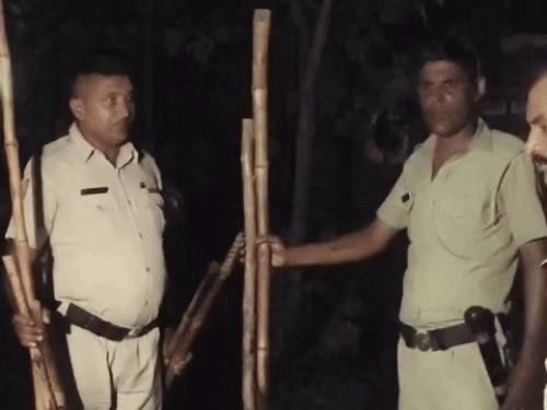 Lathi found houses during search in the village.