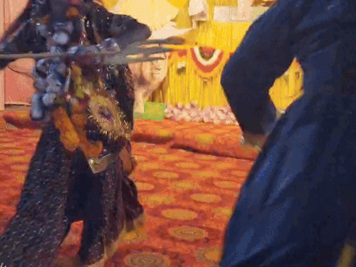 देवियों की कहानी को नाटकीय रूप में किया प्रस्तुत।