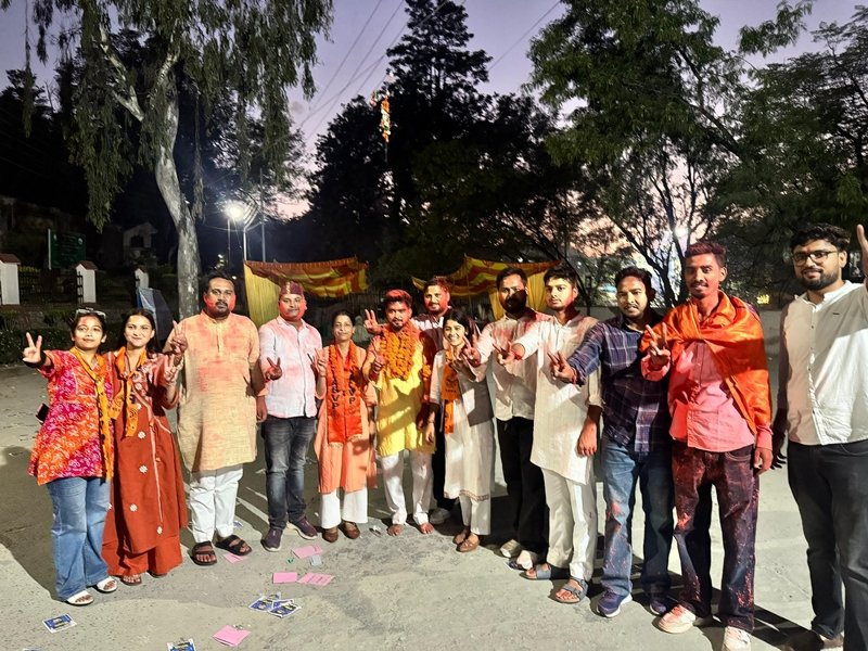 58 became the president of ABVP in the college. Became independent president on 27 seats.