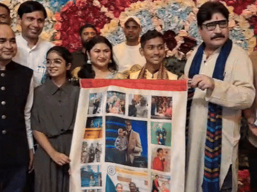 कार्यक्रम में पहुंचे यशपाल वर्मा के साथ कौटिल्य पंडित।