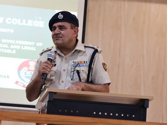 एसीपी राजेश लोहान की फोटो
