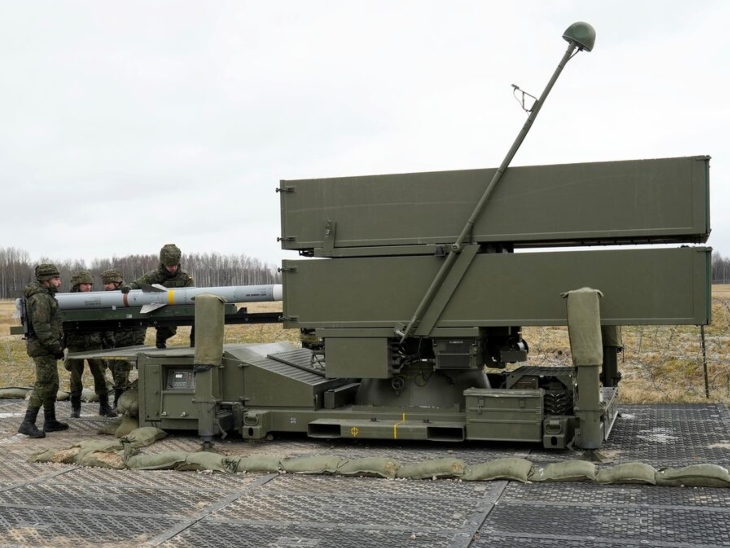 Type- Medium-range air defense missile. Feature- Capable of intercepting aircraft, cruise missiles and drones. It has a range of up to 40 kilometers.
