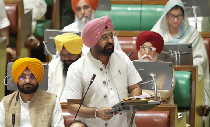 AAP सरकार के मंत्री हरदीप मुंडियां, जो पंजाब दौरे के वक्त प्रधानमंत्री नरेंद्र मोदी से मिले थे।