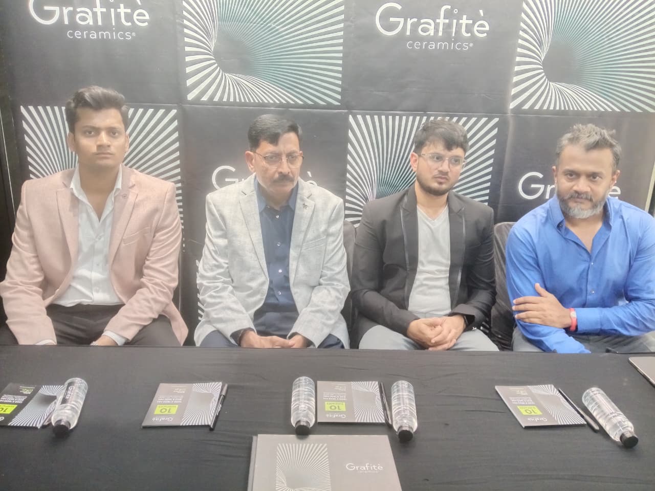ग्रैफाइट सिरेमिक्स के चीफ मैनेजिंग डायरेक्टर रवि पटेल, जो खुद एक आर्किटेक्ट और इंटीरियर डिजाइनर हैं।