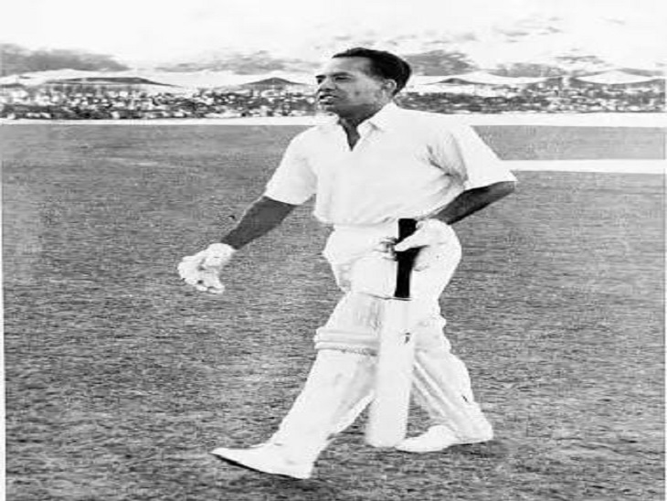 डॉ लक्ष्यराज के दादा पूर्व महाराणा भगवत सिंह मेवाड़ राजस्थान के लिए ट्रॉफी खेलते थे। करीब दो दशक तक प्रथम श्रेणी क्रिकेट खेला।