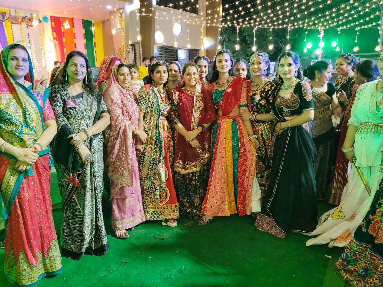 पार्टिसिपेंट्स के साथ चांचौड़ा विधायक।
