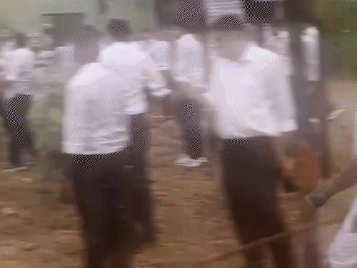 ABVP और NSUI कार्यकर्ता हुए आमने - सामने।