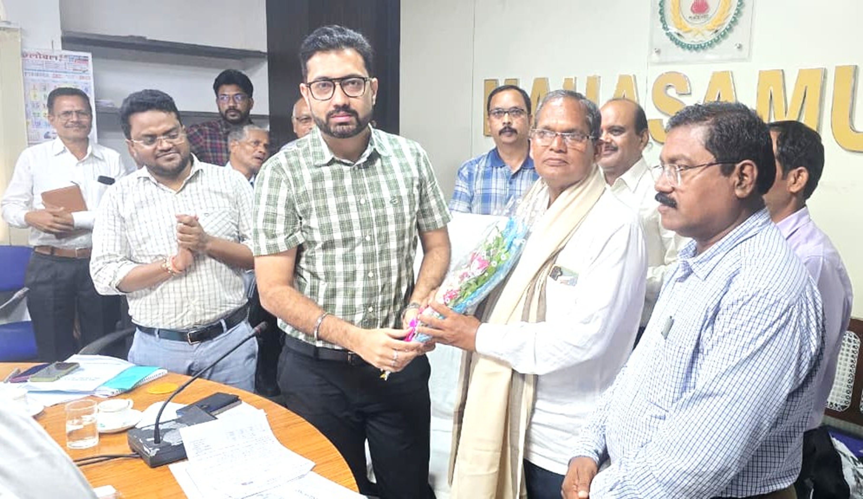 Teacher Ramesh Lal Patel received pension payment order on the day of ...