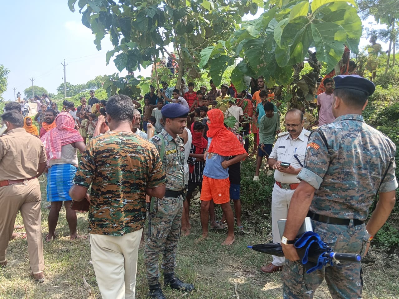 Dead body of a married woman found in the Budhi Gandak river in Khagaria