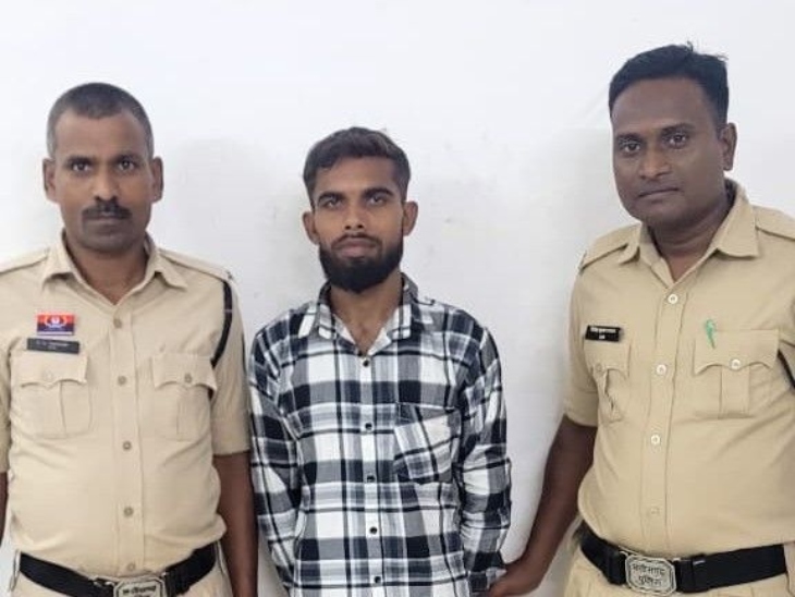 मर्डर का मास्टर माइंड आकाश बघेल (27 साल)