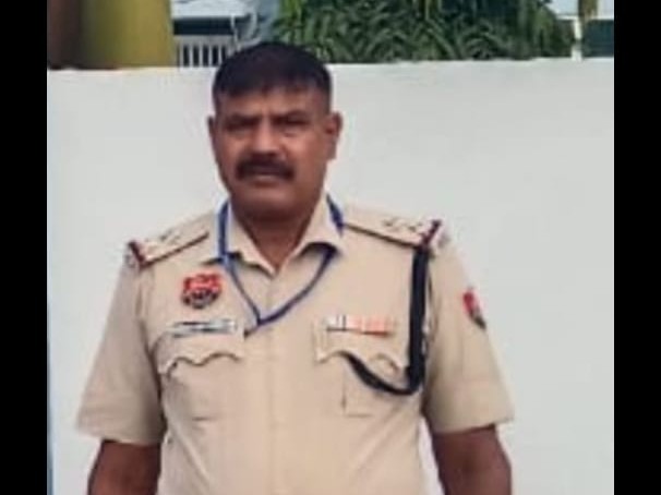 सब इंस्पेक्टर कृष्ण कुमार का फोटो - Dainik Bhaskar