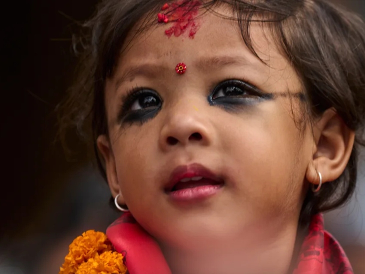 आर्यतारा अब कुमारी मंदिर महल में रहेंगी और यहां भक्तों को आशीर्वाद देंगी।