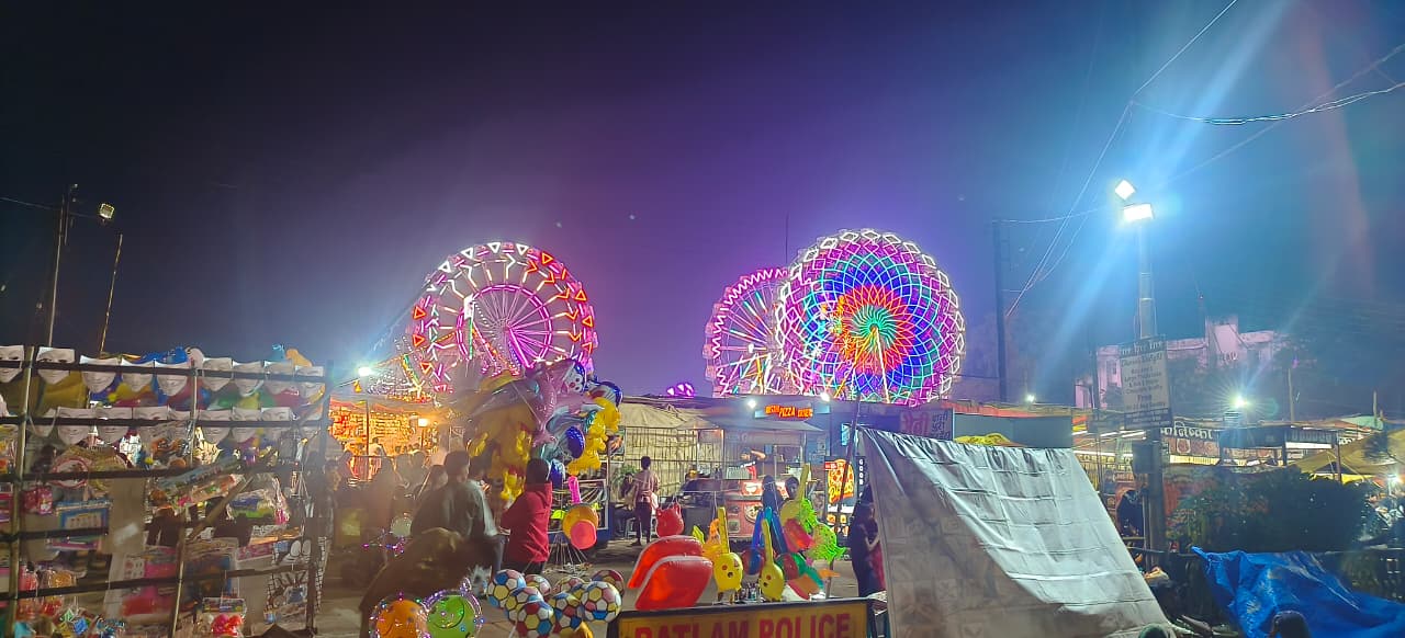 नगर निगम द्वारा 11 दिवसीय मेला आयोजित किया जा रहा है।