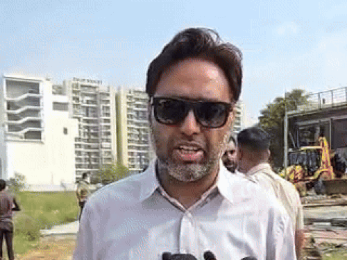 Gurugram Bulldozer Action: Congress Leader Rajesh Yadav's Property ...