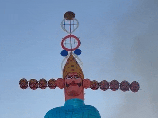 जोधपुर के रावण के 70 फीट के पुतले को तैयार किया गया था।