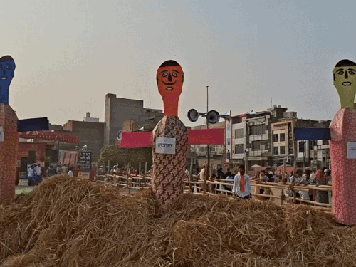 कार्यक्रम में नशा मुक्ति, भ्रष्टाचार छोड़ने का संदेश दिया गया।