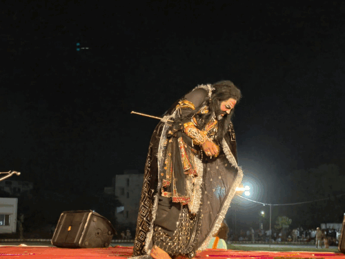 रावण और श्री राम के बीच युद्ध का एक नजारा।
