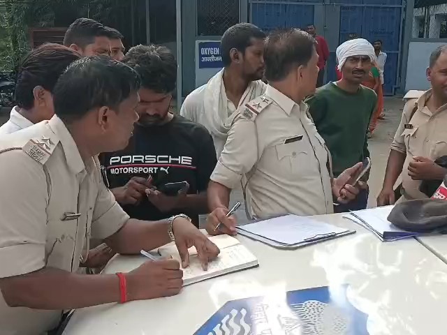 मामले की जानकारी लेने अस्पताल पहुंची पुलिस।