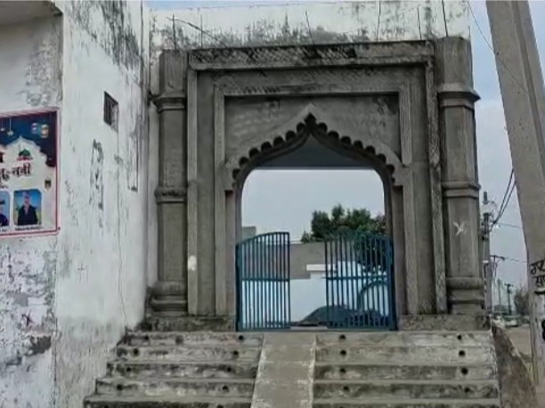 This mosque was illegally built in the pond.