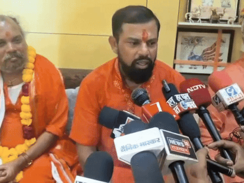 जयपुर में विधायक टी. राजा ने आरएसएस का खूब गुणगान किया। कहा कि संघ ने अंग्रेजों के खिलाफ लड़ाई लड़ी।