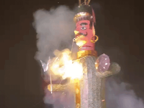 अजमेर में मेघनाद के पुतले का दहन।