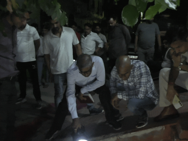 रात में ही पुलिस और FSL की टीम ने जुटाए सबूत।