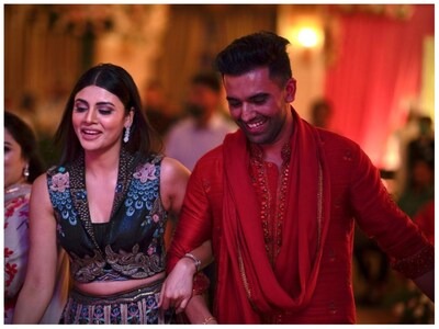 दीपक चाहर बहन मालती के साथ।