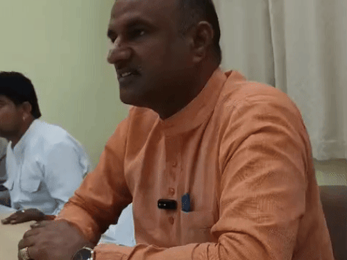 चित्तौड़गढ़ के सांसद और आत्मनिर्भर भारत अभियान के राष्ट्रीय सह संयोजक सीपी जोशी ने शुक्रवार को कहा कि प्रधानमंत्री नरेन्द्र मोदी के आह्वान पर आत्मनिर्भर भारत अभियान आज एक जन आंदोलन के रूप में आगे बढ़ रहा है।