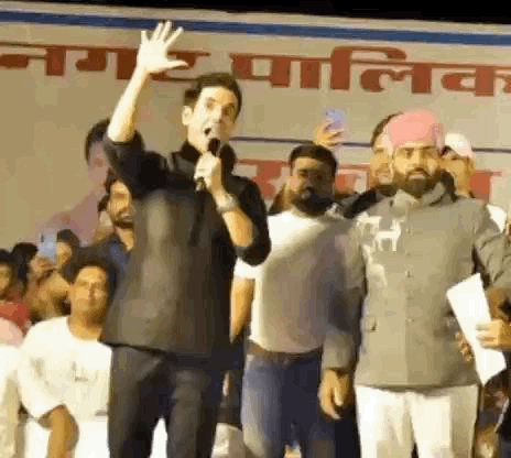 फिल्म अभिनेता तुषार कपूर आयोजन में शामिल हुए ओर डायलॉग सुनाए