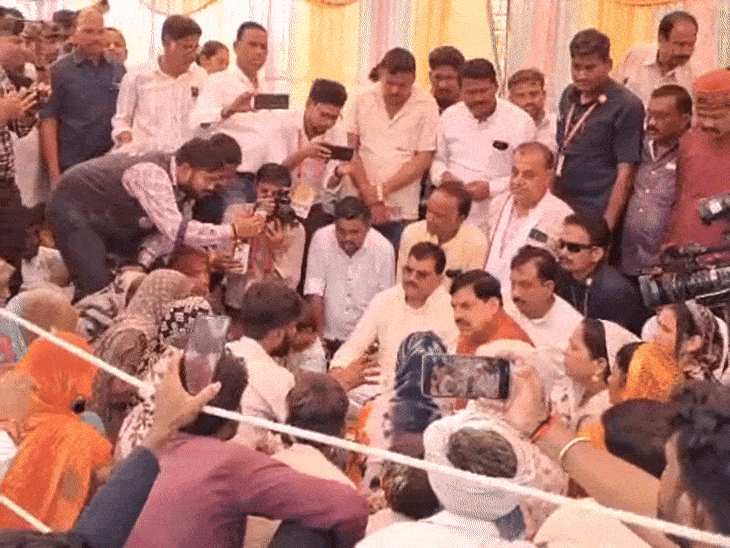 CM Dr. Mohan Yadav reached Khandwa. He met the afflicted families.