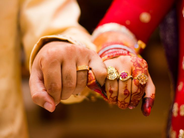 महिला ने आरोप लगाया कि पति ने शादी के बाद बताया वह उसकी दूसरी पत्नी है।