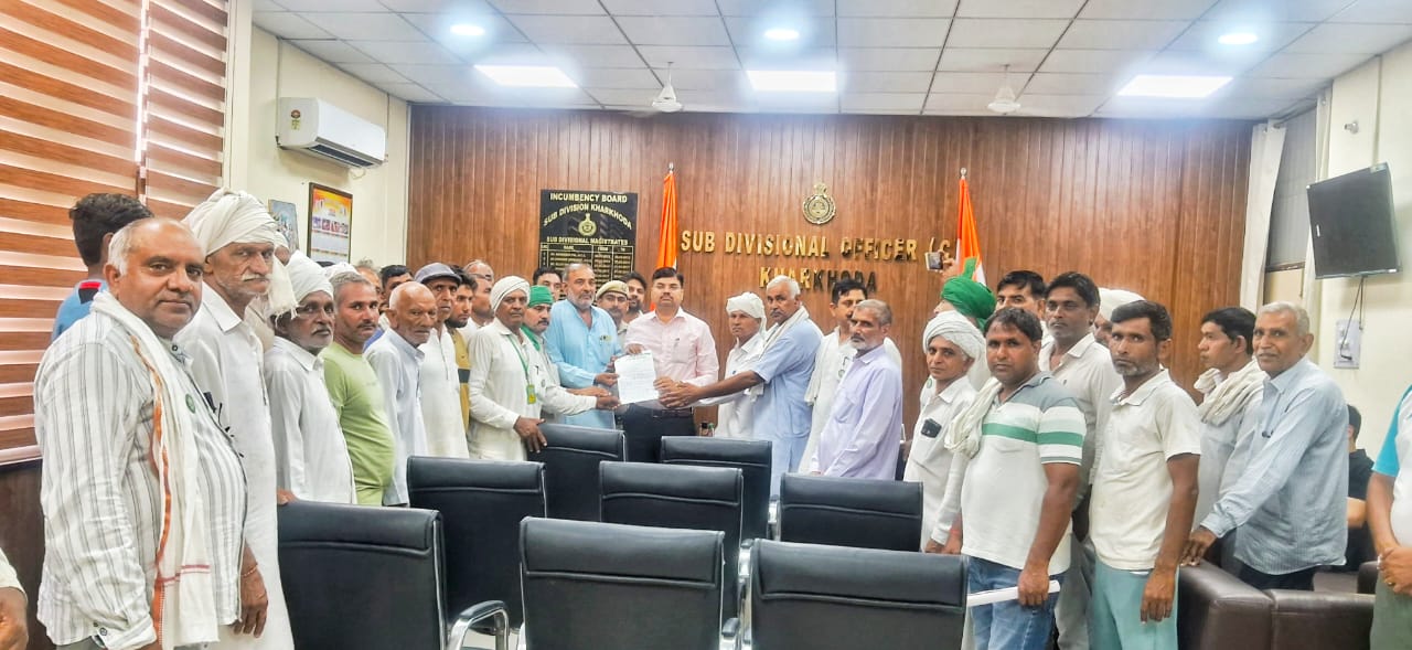 सोनीपत में किसानों ने पटवारी पर लगाए रिश्वतखोरी के आरोप:  एसडीएम से मिला प्रतिनिधिमंडल, बोले- धान-बाजरे की खरीद नहीं शुरू – Sonipat News