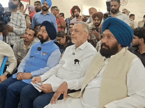 मंत्री बलबीर का केंद्र पर हमला:  जालंधर में बोले- जलती फसल दिख जाती, नशा लाते ड्रोन नहीं दिखते; बाढ़ राहत पैकेज पर उठाए सवाल – Jalandhar News