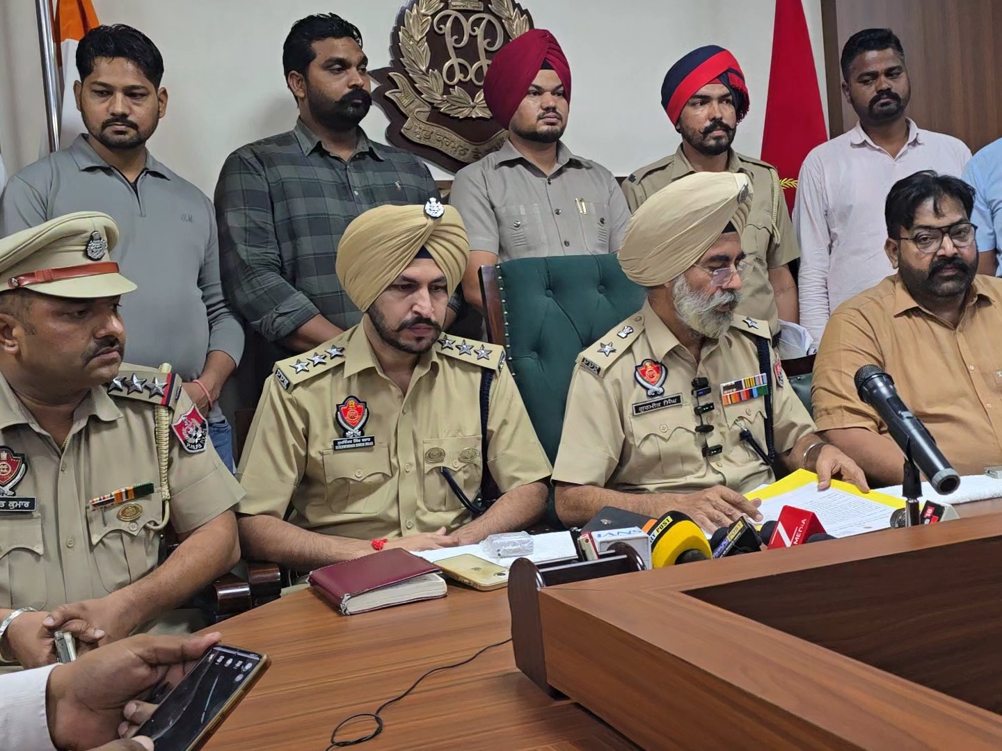 फाजिल्का में 85 लाख की फिरौती मांगने वाला अरेस्ट:  लॉरेंस गैंग का सदस्य बताकर धमकाया, पुलिस को देख भागा, दीवार कूदने से टूटी टांग – Fazilka News