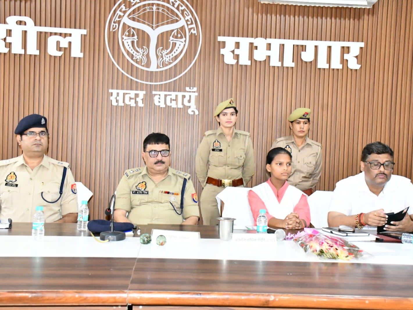 Dm Saloni Rai One day DM Saloni listened to the problems on Samadhan Diwas in Badaun.