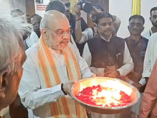 The Union Home Minister offered prayers at the Danteshwari temple in Jagdalparu.